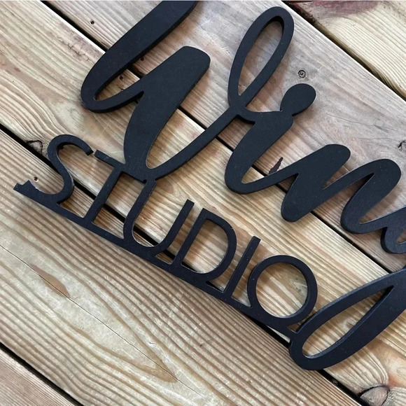 Wood sign WINGS STUDIO Black - Picture 5 of 6